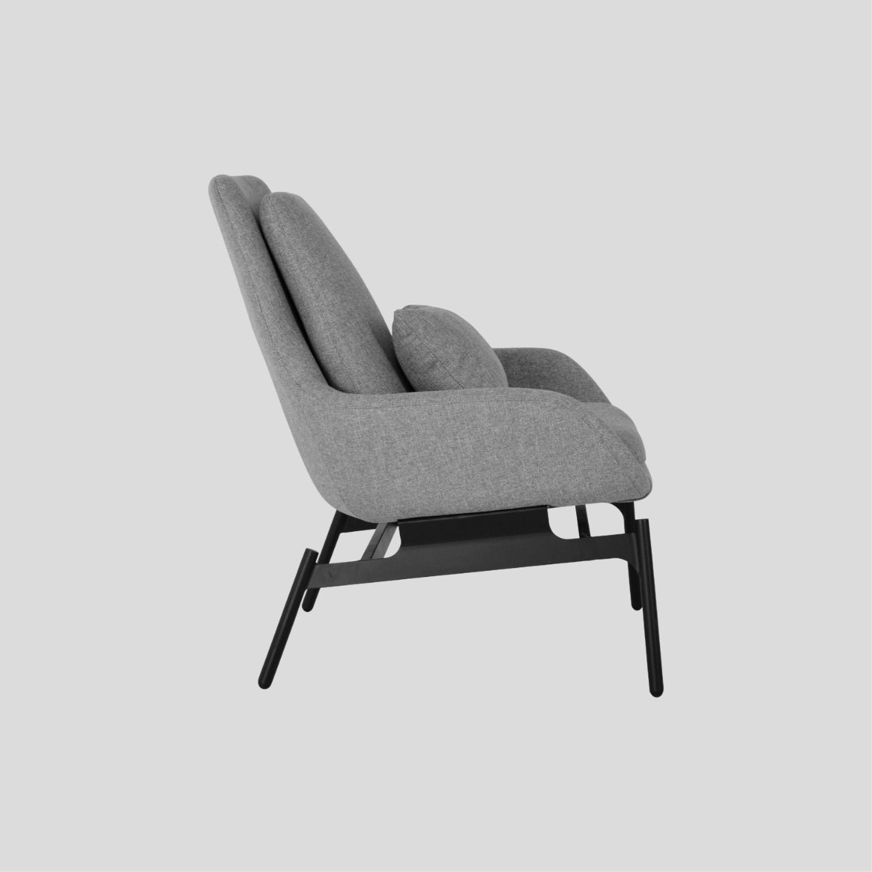 TREJA LOUNGE CHAIR
